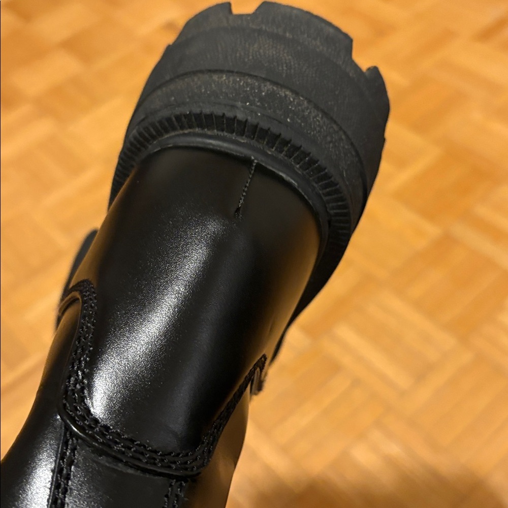 Eytys Black Leather Lace-Up Square-Toe Combat Boots - Picture 14 of 16